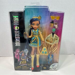 MONSTER HIGH Doll Cleo DeNile deluxe set with pet Tut NWT NRFB Mattel 2022